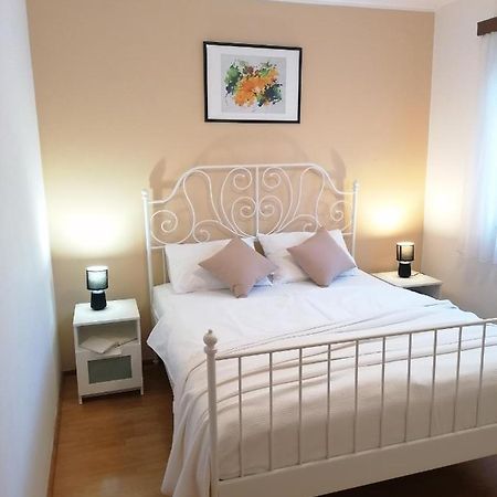 Apartment Mari Funtana Ngoại thất bức ảnh